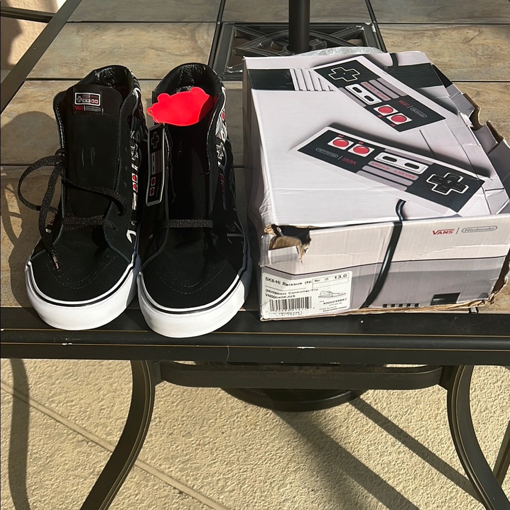 Nintendo SK8-Hi Reissue Sneakers size 13